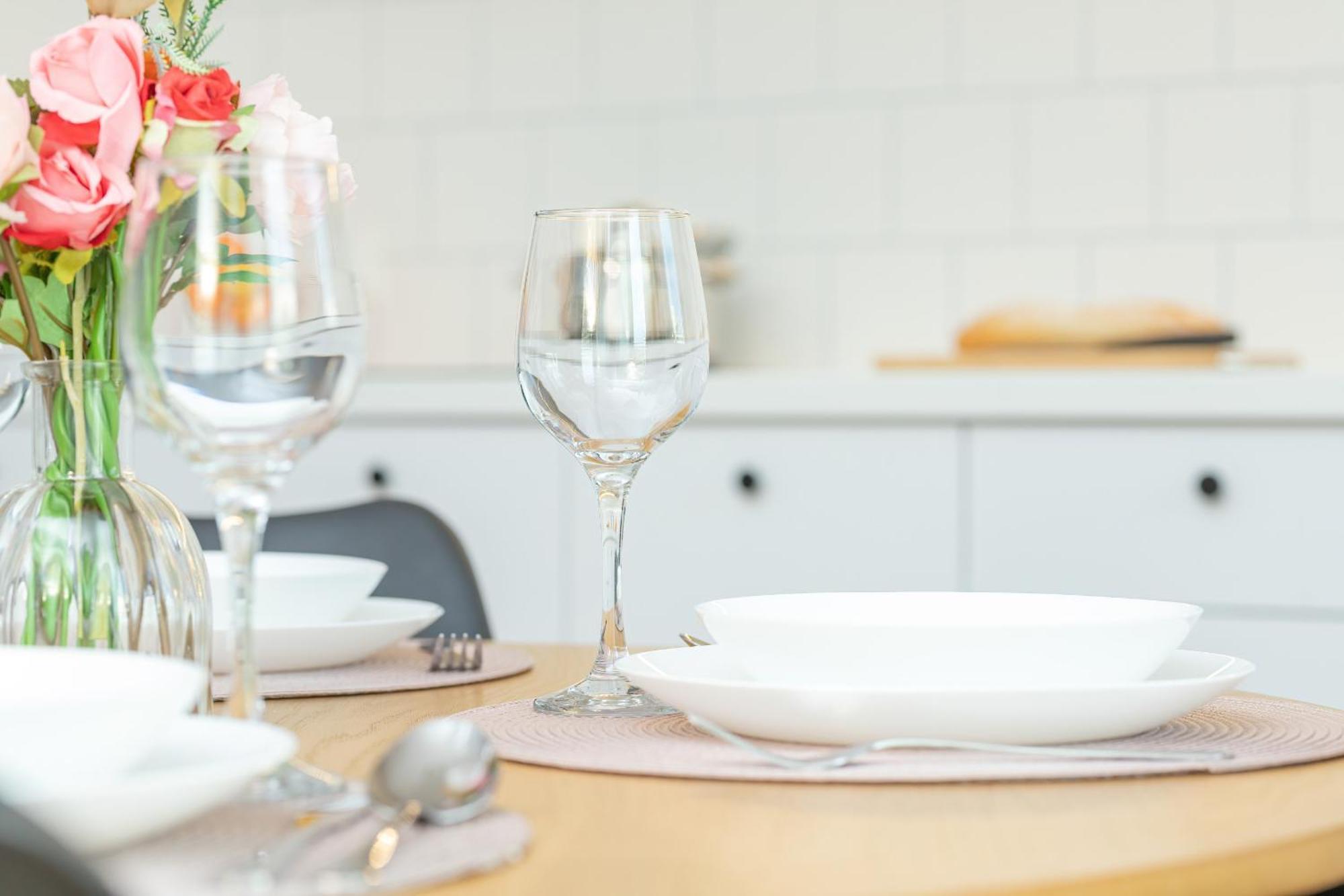 Nowy Swiat Stylish, Seaside With Balcony & Parking By Renters Apartment *