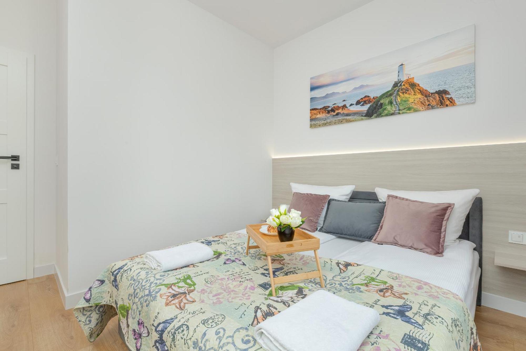 Nowy Swiat Stylish, Seaside With Balcony & Parking By Renters Apartment Puck